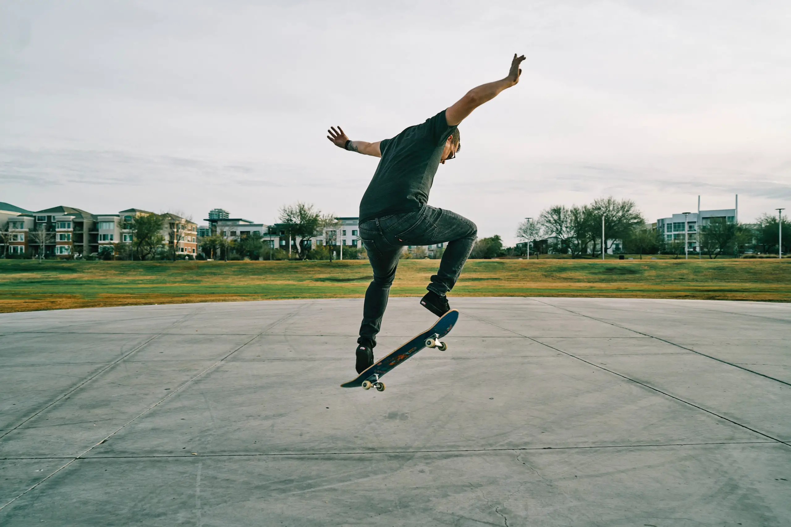 Image of a skateboarder performing some tricks in a skateboard court. Source: convertkit, unsplash