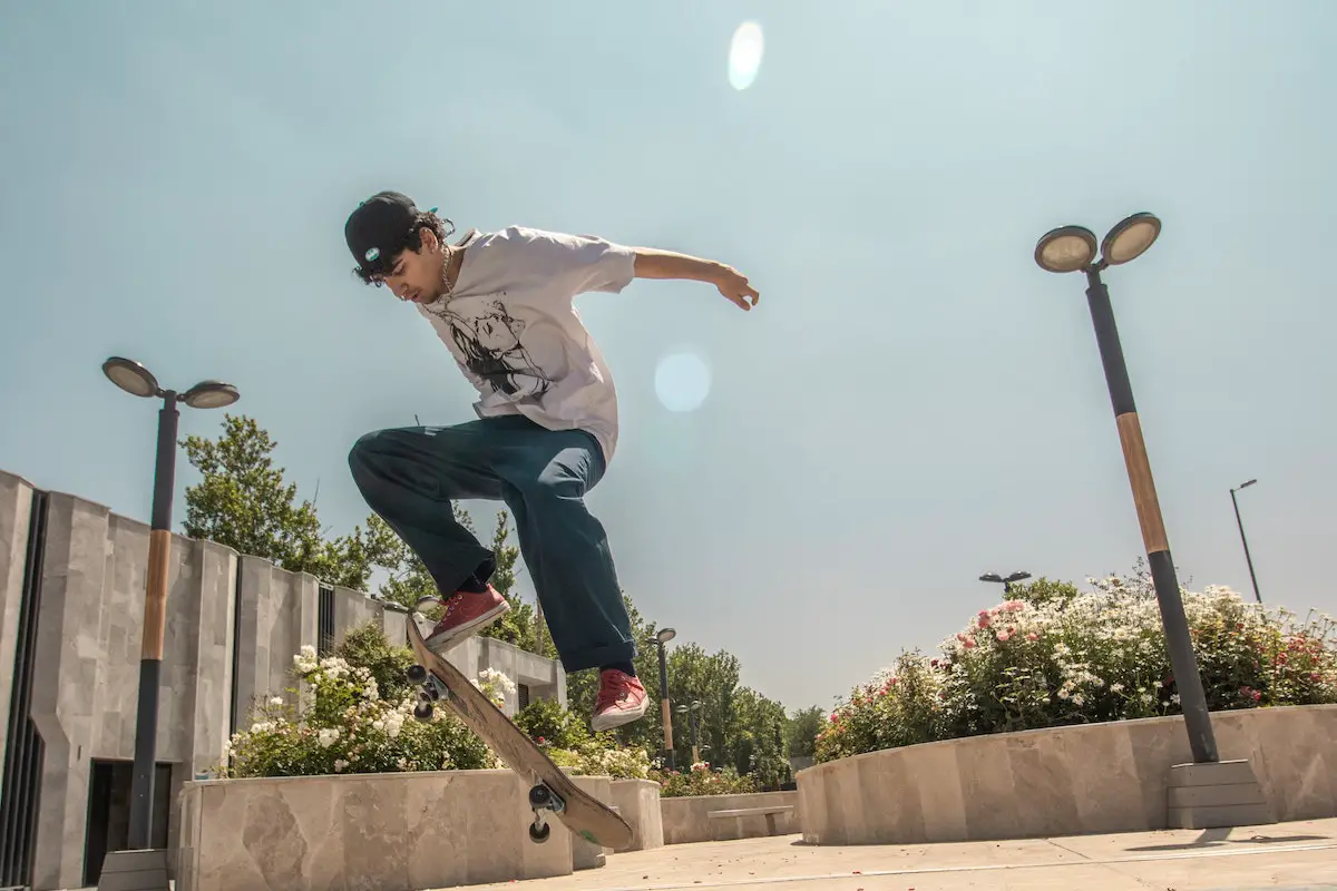 Image of a skater doing a body varial. Source: pexels