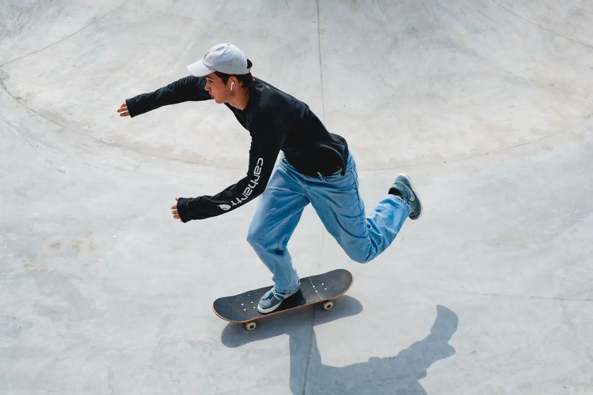 Image of a skateboarder practicing skateboarding. Source: unsplash