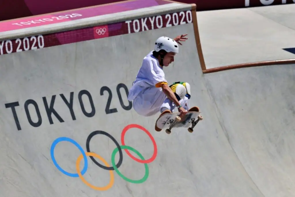 12 common skateboarding myths debunked: wheeling out the truth | image of skater luiz francisco at the olympics wiki commons | skateboard salad